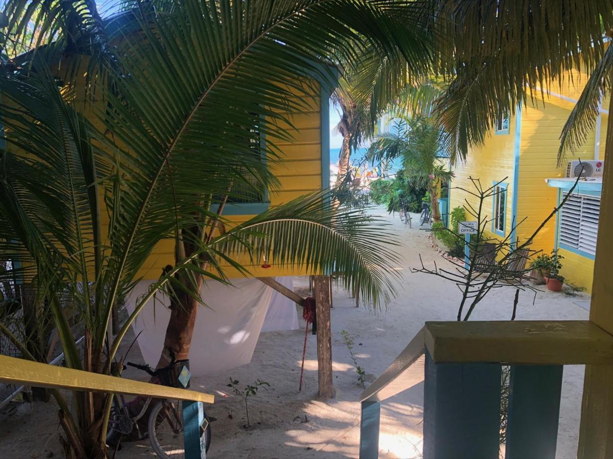 Colinda Cabanas Caye Caulker Exterior photo