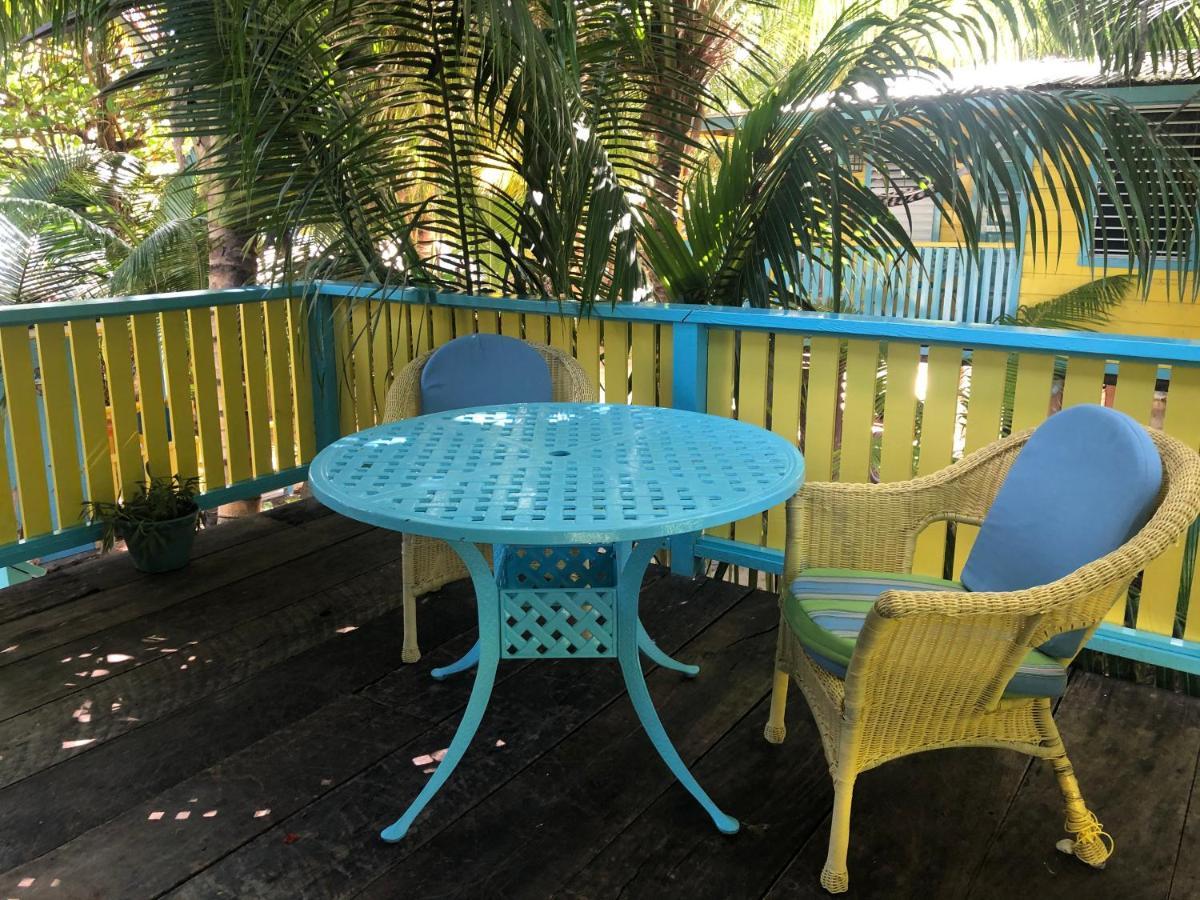 Colinda Cabanas Caye Caulker Exterior photo