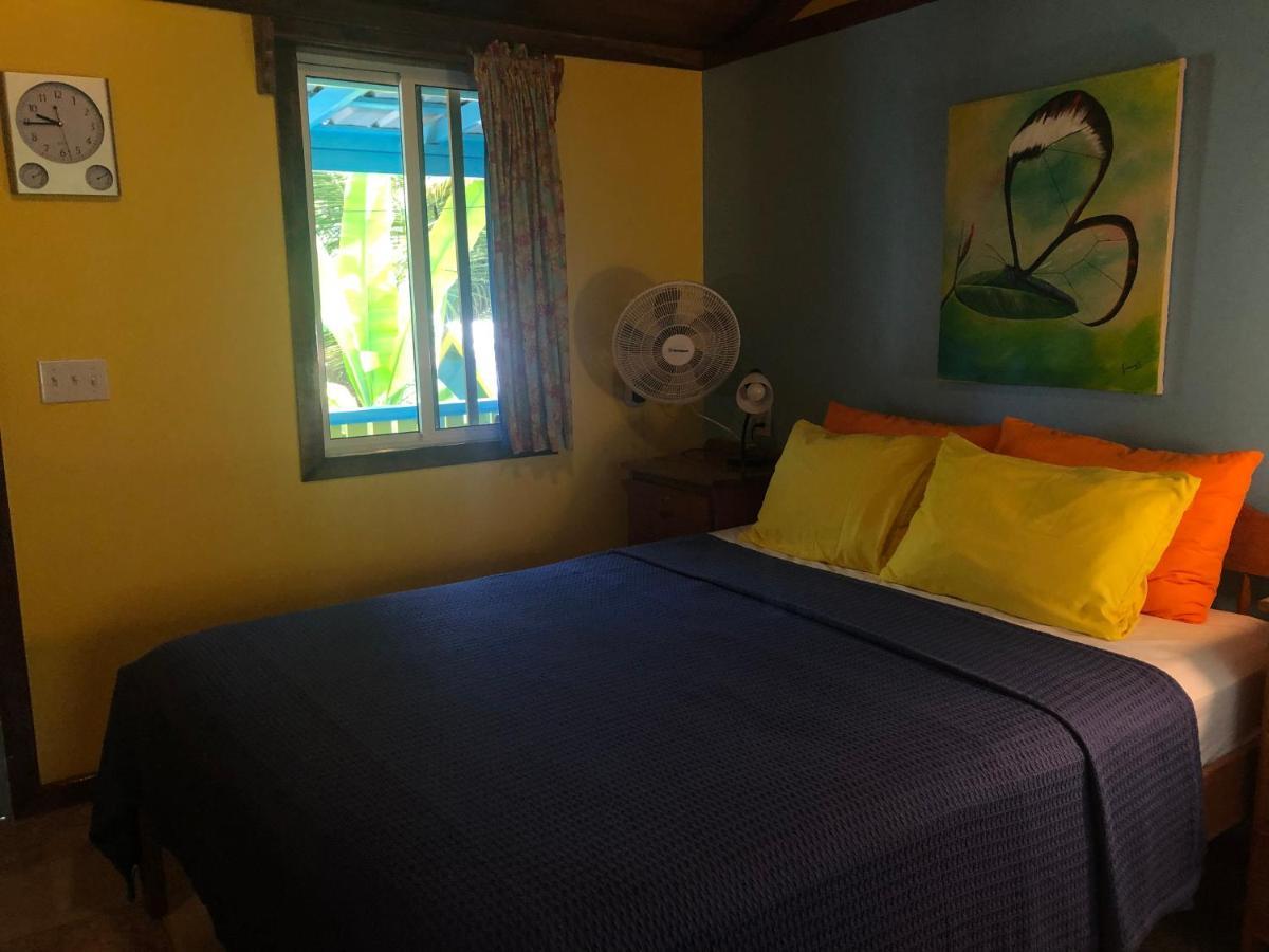 Colinda Cabanas Caye Caulker Exterior photo