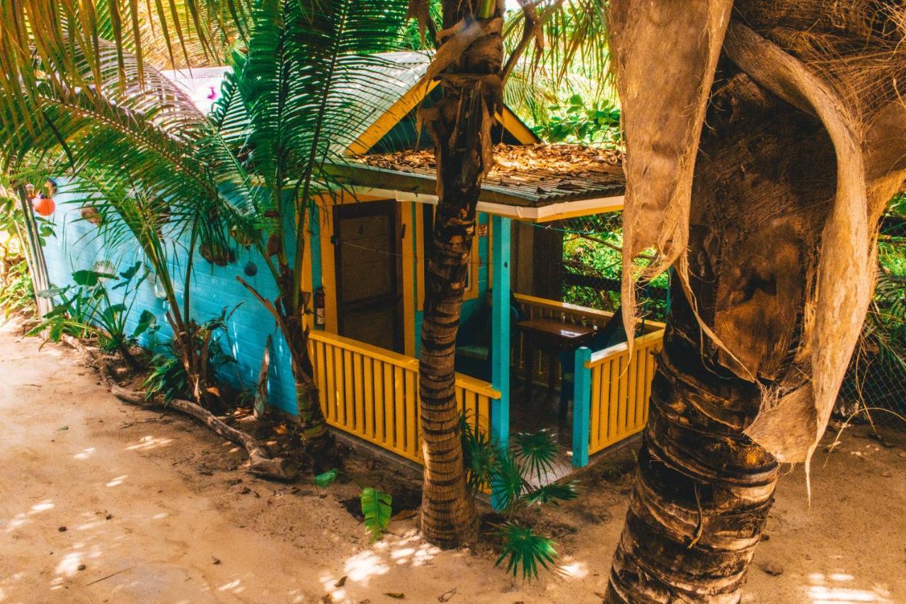 Colinda Cabanas Caye Caulker Exterior photo